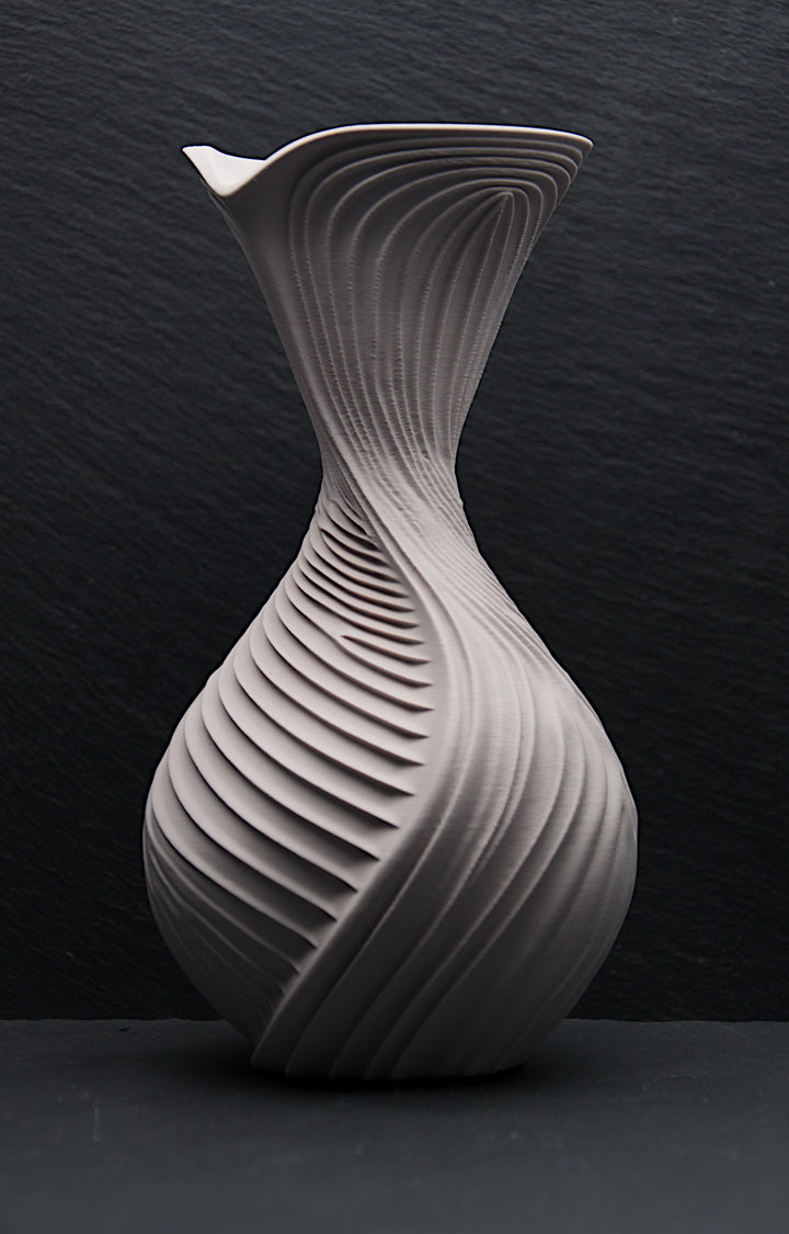 NYX Vase – Stone Clay – Dreiviertelansicht – Nora Blatt