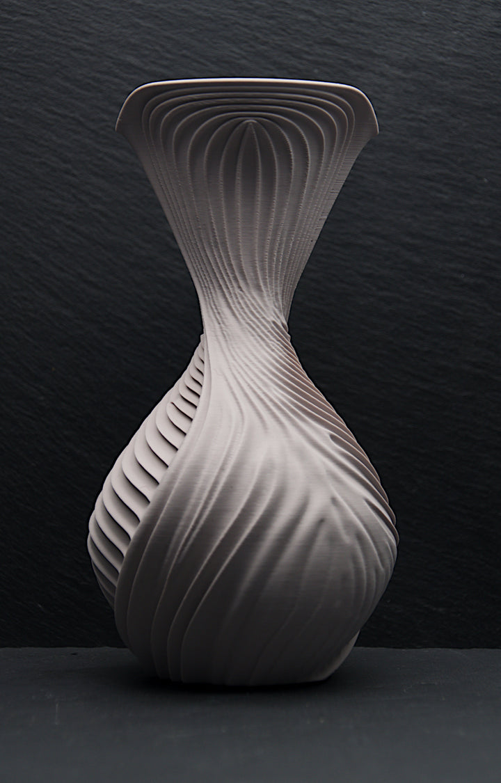 NYX Vase – Stone Clay – Seitenansicht – Nora Blatt