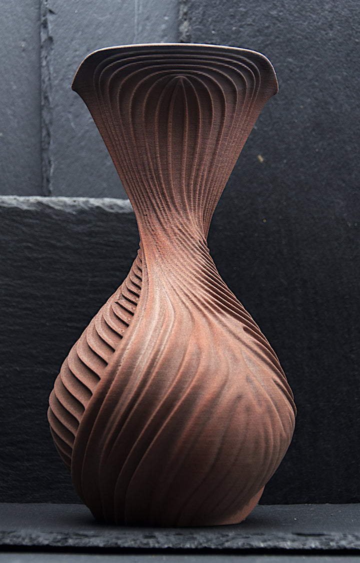 NYX Vase – Metal Copper – Seitenansicht – Nora Blatt