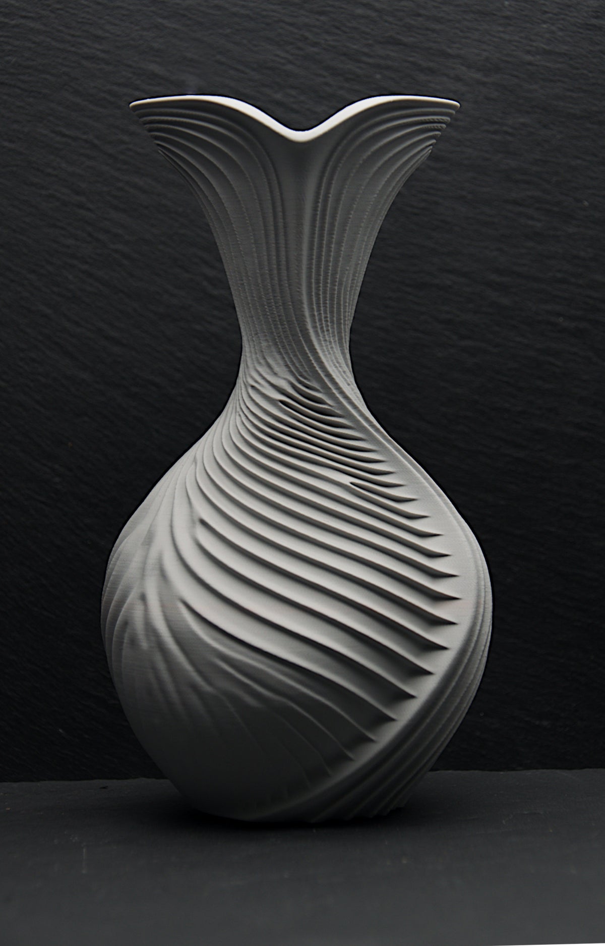 NYX Vase – Stone Granite – Frontalansicht – Nora Blatt