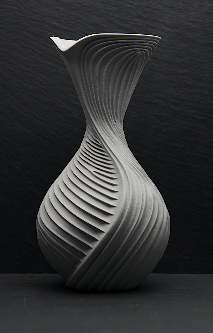 NYX Vase – Stone Granite – Dreiviertelansicht – Nora Blatt