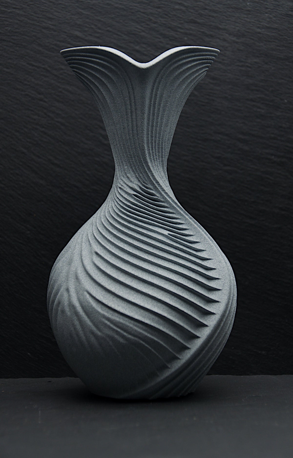 NYX Vase – Stone Pumice – Frontalansicht – Nora Blatt